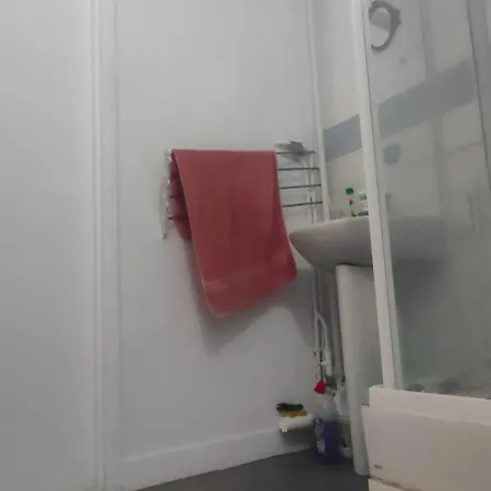 Homestay Stanza In Ambiente Calmo E Rilassante Aubervilliers